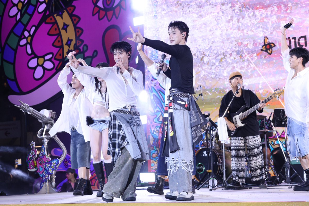 OPEN LABEL tweet media