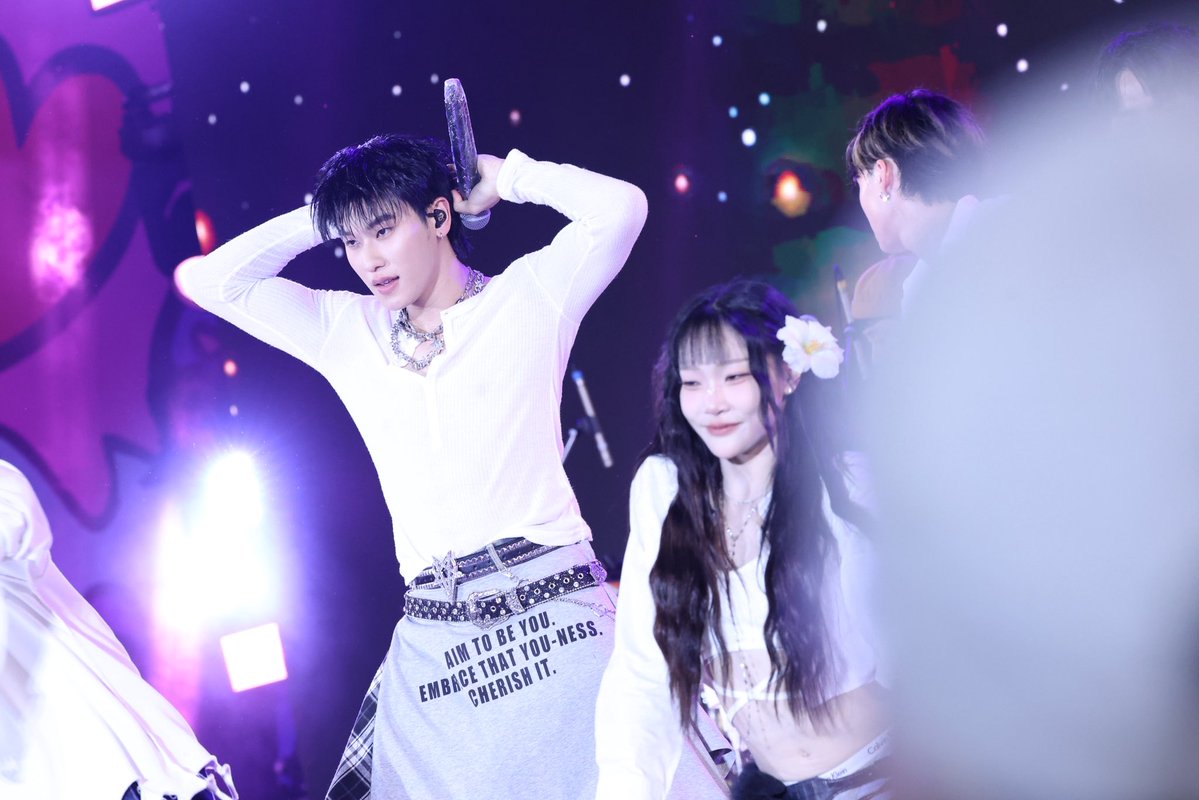 OPEN LABEL tweet media