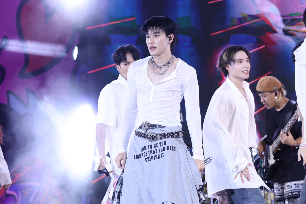 OPEN LABEL tweet media