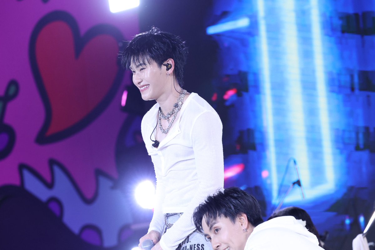 OPEN LABEL tweet media