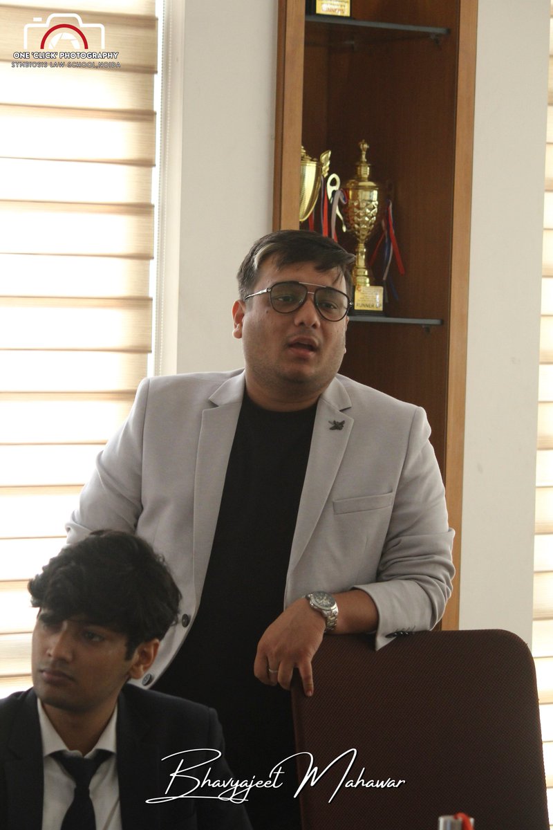 LawNoida's tweet image. SLS NOIDA hosted an interactive session on the UNH Franklin Pierce LL.M. Programme with expert insights from Richard Samdperil. 🎓🌍 
.
.
.
#slsnoida