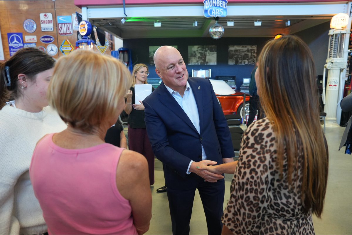 Christopher Luxon tweet media