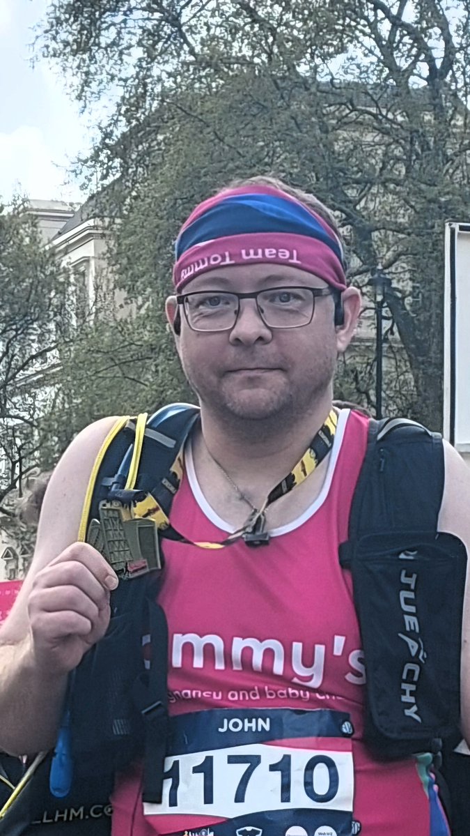 PolicePosAction's tweet image. Congratulations are in order for #PositiveAction officer PC John who completed the London Landmarks Half Marathon over the weekend and raised money for Tommy's charity. Well done John!