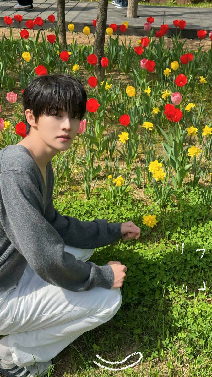 CLOSE YOUR EYES tweet media