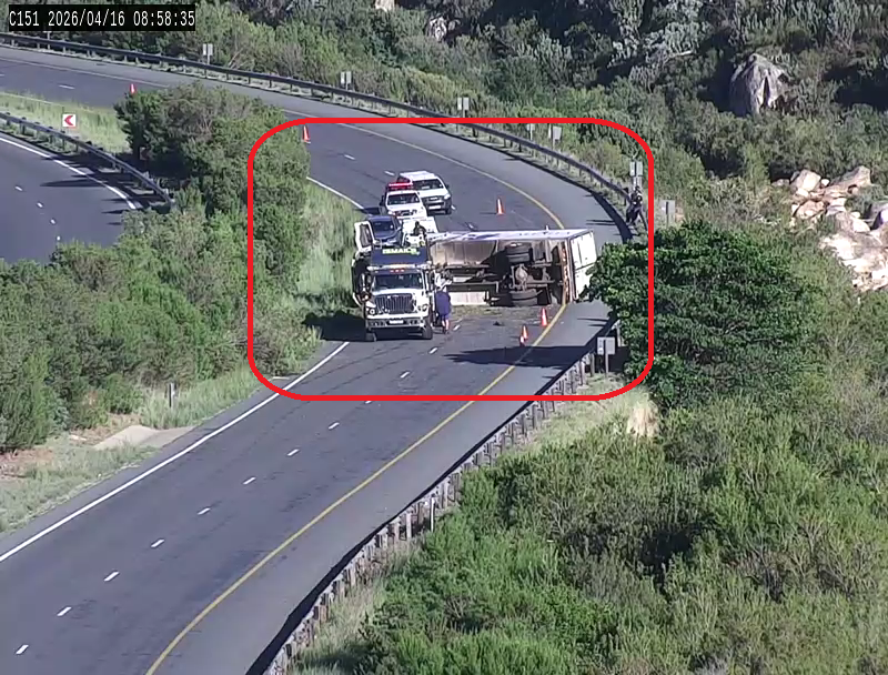 CapeTownFreeway's tweet image. Update: 26041600024: Road closure due to Crash: N1 Outbound after Klipriver, expect delays.#BeTheChange