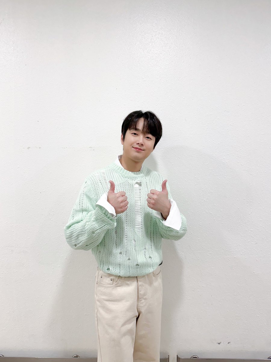 찬원이의 하루 tweet media