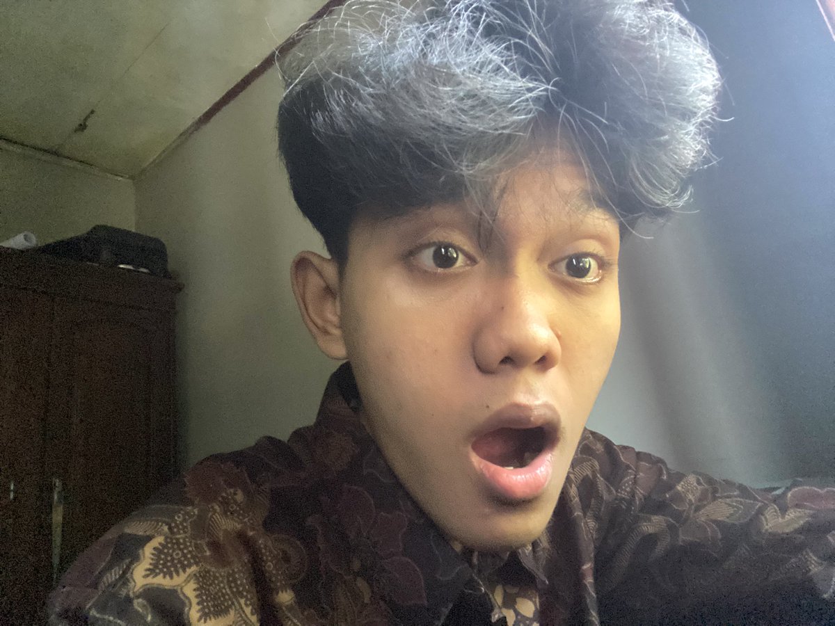 rapsyrb's tweet photo. kamis batik https://t.co/Lg6kVflbQB