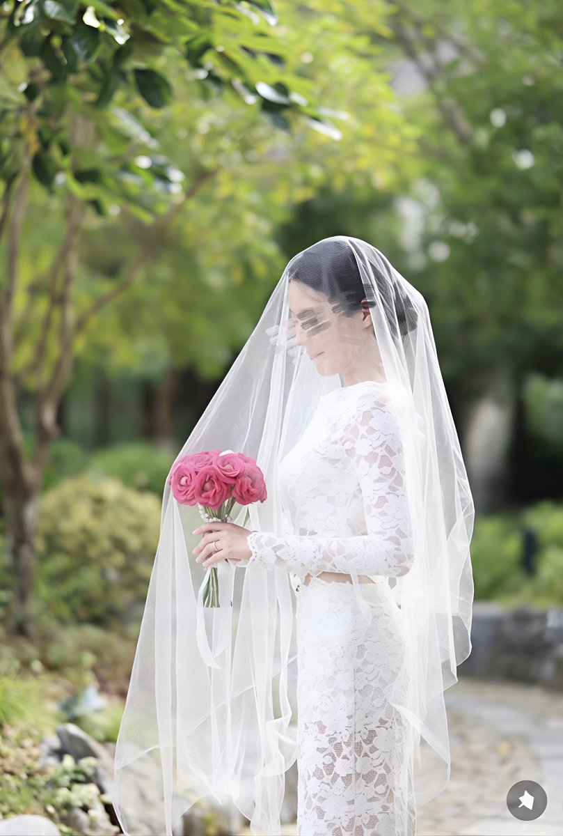 爱妻蝴蝶 tweet media