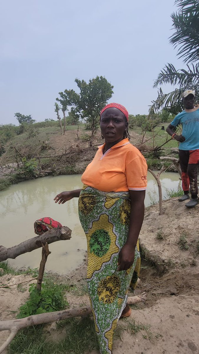 TrackaNG's tweet photo. Pregnant women in Chatti community share stream with Cattles and Reptiles‼️

ATTENTION @GovWike,
Chatti community is in Kuje Area Council, FCT and for  over 100 years, they wake up and head to a muddy contaminated stream shared with animals to get water. 

This is the only source of water for over 7,500 people; young, old, women, children.

Mrs. James, a pregnant woman, shared how she has to get to the stream by 5am to get water for her family. Water that is often polluted by cattle. Water that is unsafe, but she has no options.

In Chatti, the absence of clean water is only the beginning. No functional health facility. No school. No basic infrastructure.

We implore your office and the @FMWRNigeria, to facilitate the provision of clean water and other amenities for Chatti community.

#FixChatti