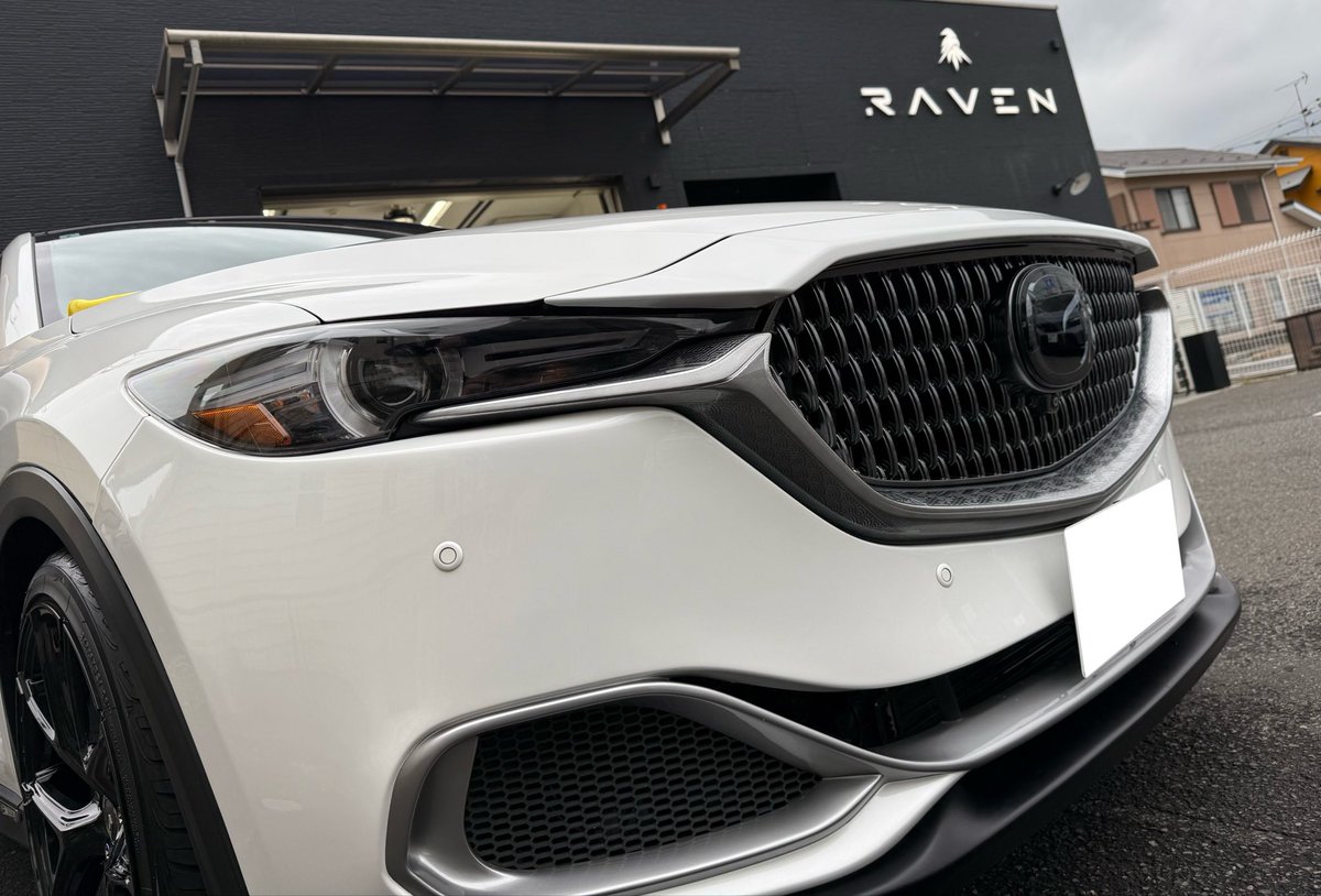 久々の洗車と車内清掃をお願いしました‼️

どこの業界も何かを下げて良く見せる、
説明が下手で汚れは危ないと言うが視野を広げると汚れた車はたくさんある。

大切なのは人柄と安心感。

プロだからこそ、この状態ならこれが良さそうとか。寄り添う回答が大切。

おすすめ店です。
<a href="/RAVEN_cardetail/">RAVEN</a>