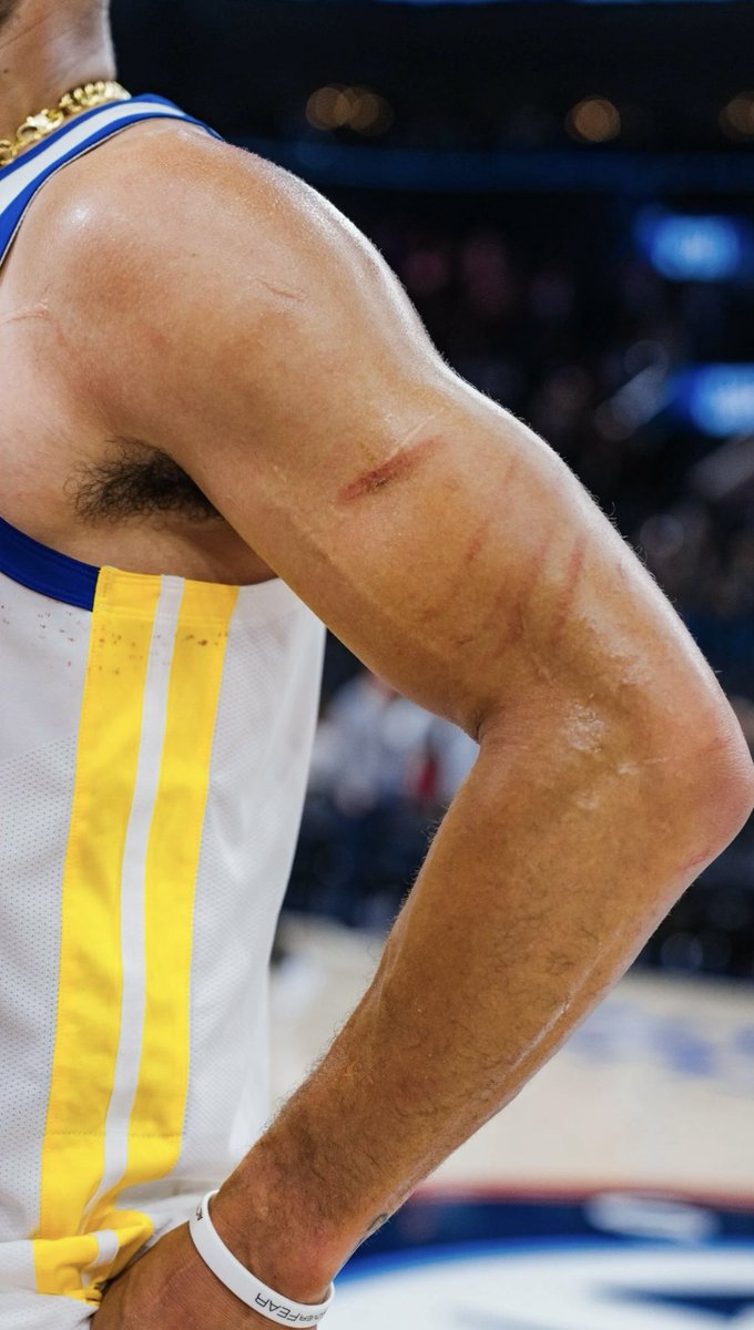 Steph Curry Muse tweet media