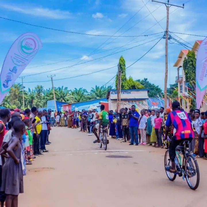 IkirihoSPORTS's tweet image. Le 11 avril, la commune de Nyanza @burungaProvince a accueilli une opération de détection des jeunes talents en cyclisme, organisée par la Fédération Burundaise de Cyclisme #FBC dans le cadre du programme #PEPS.#Burundi @franceauburundi @MinJSCBdi

👇👇👇

facebook.com/share/p/1a42W7…