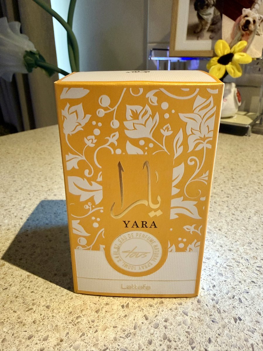 tatvonb's tweet image. So I bought this one today and it’s nice. It’s fruity. Very summer nights vibe. Sexy and cheap 🤌🏻 
#perfume