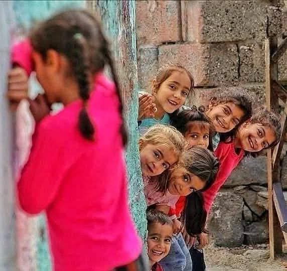 mdsrgltn_33's tweet photo. Biliyor musun üstadım,
Hala kirlenen renkleri temizleyecek çocuklar var..
Ah...Bi de.
Vurulmasalar..

Özdemir Asaf https://t.co/6ZiHbathEq
