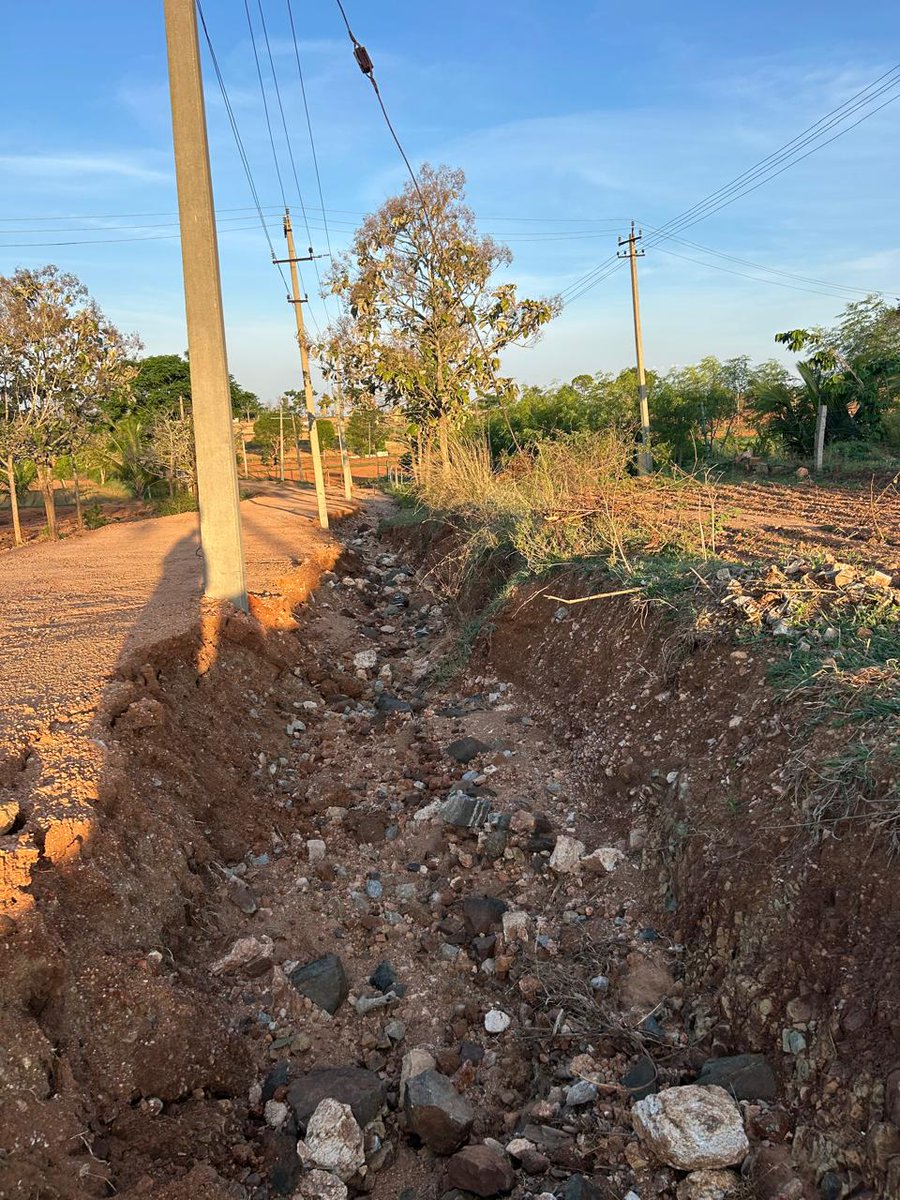 naikal's tweet photo. Road Situation after the rain. If anything happend who is responsible? 
Work started in Depember-25 insted of August-25 
Stopped the work on March 26
The work deadline is 30-04-2026
Contractor name: M Nataraj 
#RDPR Mysore division https://t.co/NgF9CgHPUD
