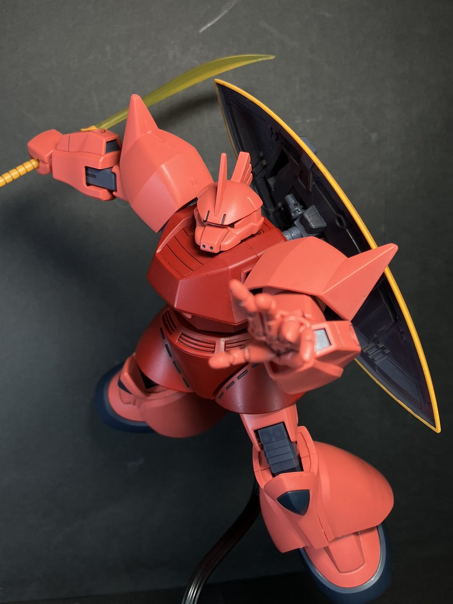 HGUC
MS-14S シャア専用ゲルググ
バーニア等の部分塗装と
半光沢トップコートで完成

久々にガンプラとジオン成分を摂取できた
#ガンプラ
