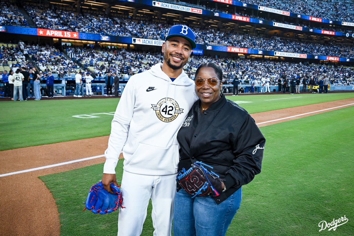 Los Angeles Dodgers tweet media