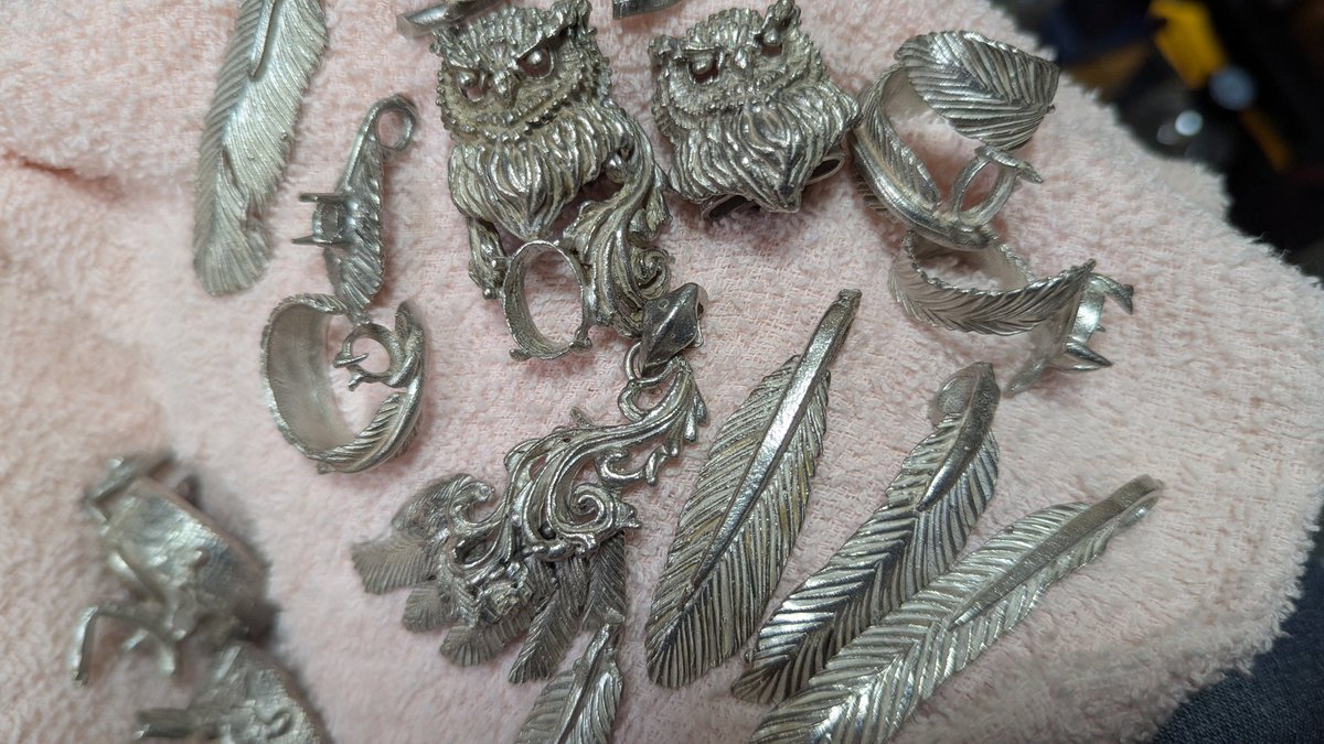 ｼﾙﾊﾞｰｱｸｾｻﾘｰ/ｱｰﾐｭﾚｯﾄ tweet media