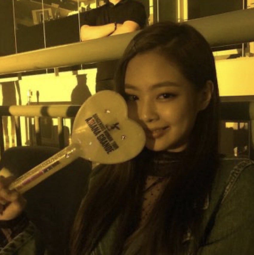 chrysanthemum tweet media