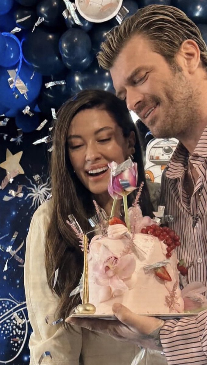 Kıvanç Tatlıtuğ Fans tweet media