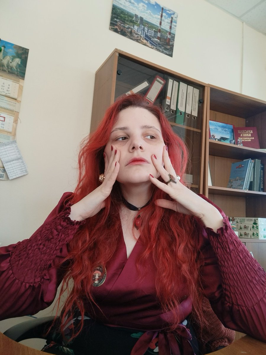 Duchacat's tweet photo. Могу позволить себе быть фэшн катастрофой пока не бегаю по болотам. https://t.co/vTUIGNNtb2