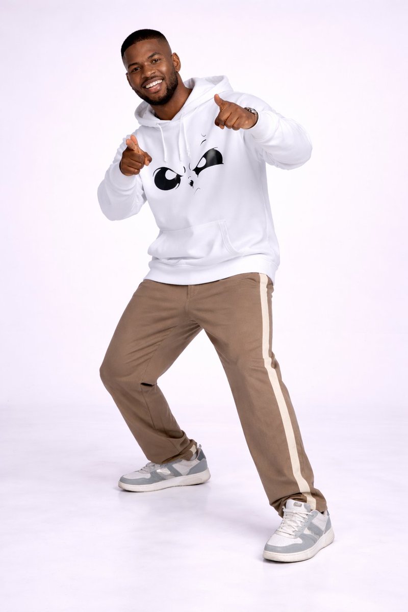 EdgarsZW's tweet image. Stay warm, stay fresh White hoodie + relaxed trousers = your go-to chilly day combo.
Shop now at Edgars.
#EdgarsMenswear #ColdWeatherStyle #Edgars80