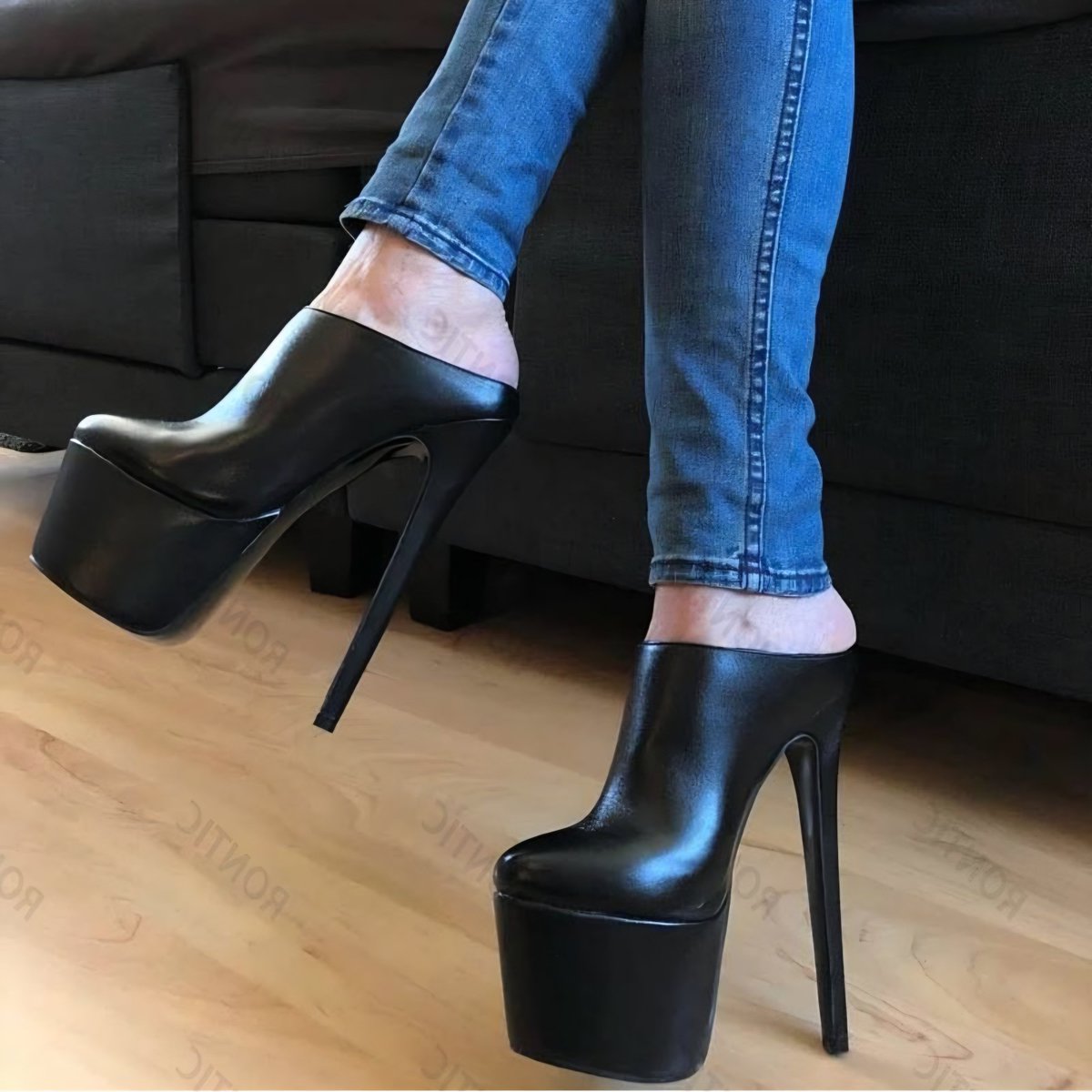 High on Heels tweet media