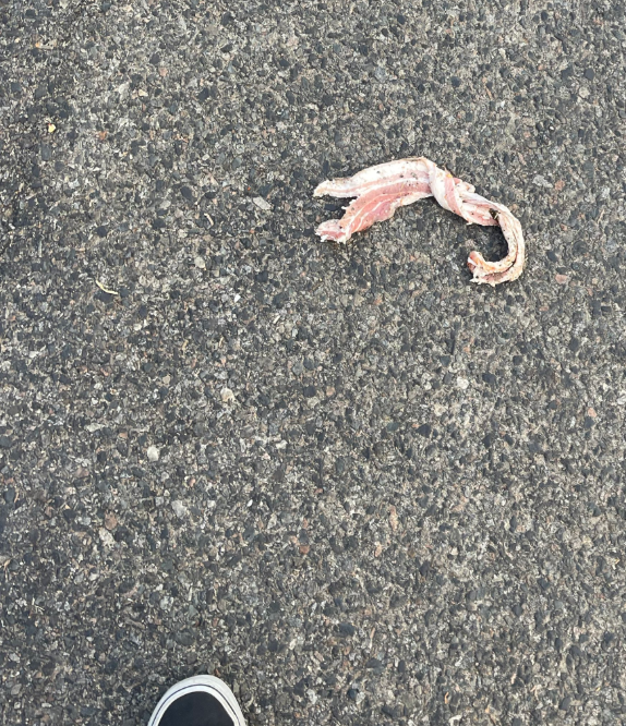 뭐가문제니 tweet media