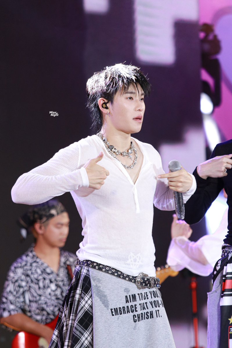 MissNightKim's tweet image. เป็นคนสวยอะครับ 🤷🏻‍♂️
@TOTOGABACK 

DAOUOFFROAD SONGKRAN26 ICONSIAM 

ೃ⁀➷🚗ᥫ᭡¦150426
#DAOUOFFROADxICONSIAM
#ออฟโรด #offroad #offroadKTP