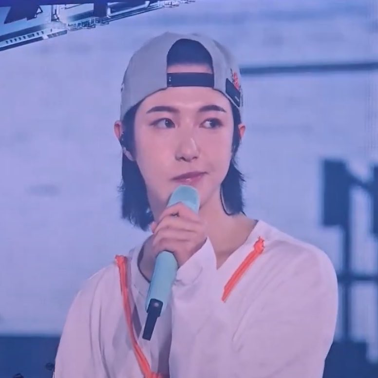 แล้วไม่ให้มันเขี้ยวได้ไงฟระ ดูทำจิ หึ่ย ๆๆๆๆๆ