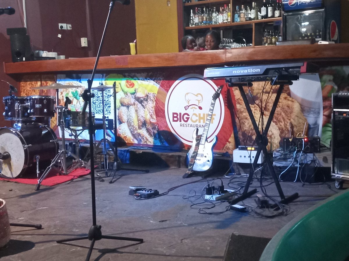 Where will you be Friday night? 

Me;   LiveBand  <a href="/BigchefR/">BigChef Restaurant (Mbarara)</a> 🥰💃