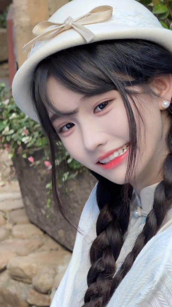 蔡文姬 tweet media