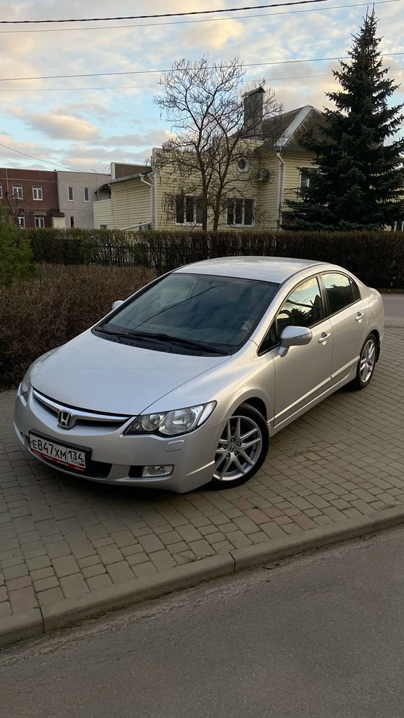 FindingKan's tweet photo. Which of this cars is more fuel efficient? 🚘 

Honda Civic                   Or                  Toyota Corolla https://t.co/bG23zaKQiX