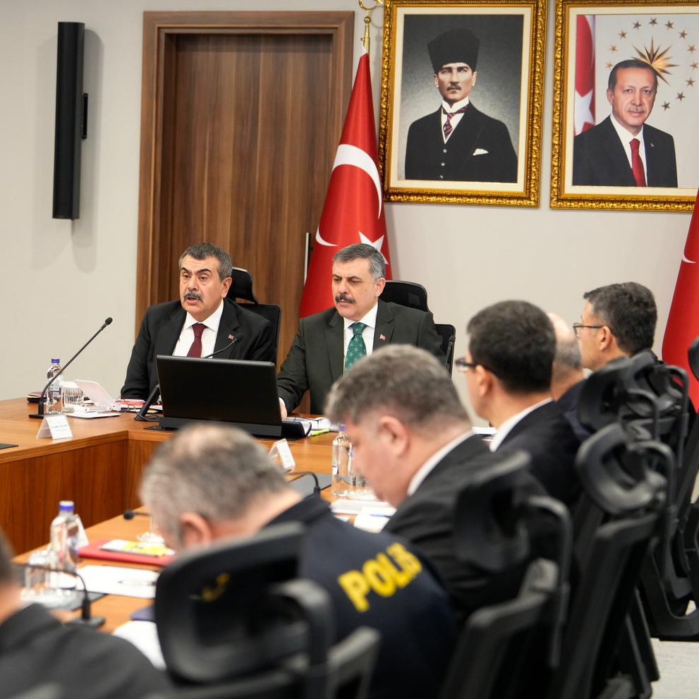 Boşuna Tıklama tweet media