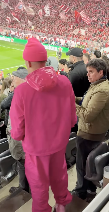 Bananenflanke tweet media