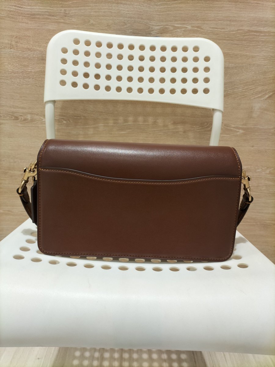 off_marinpia's tweet photo. またまたCOACHさんの2WAY　bag入荷いたしました！状態もとても良く保護袋、ショルダー付いております！　　　　　　　　　　　　　　是非オフハウスイオンマリンピア専門館店でお待ちしております！ https://t.co/7ijHXrGS39
