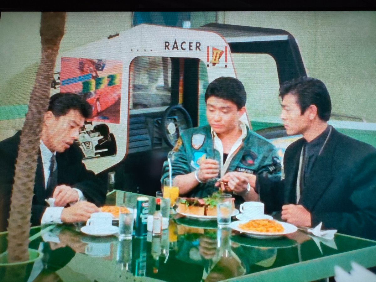 いりロン tweet media