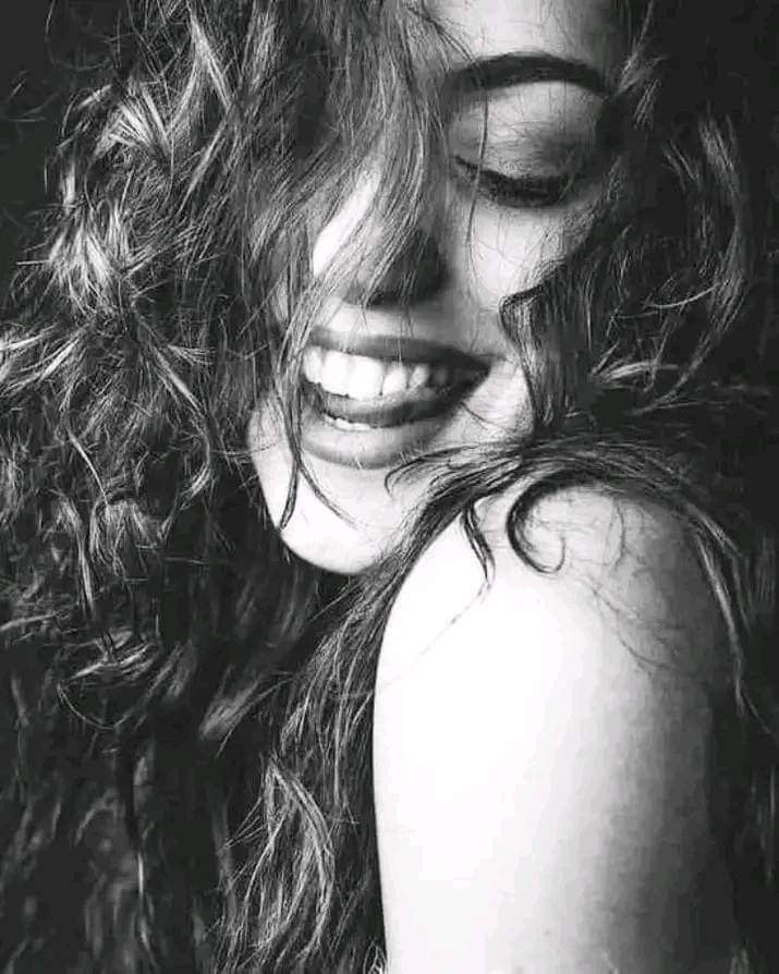 کچھ لوگ ایسے بھی ہوتے ہیں کہ اُن سے مل کر لگتا ہے ملتے رہے تو زندہ رہیں گے 💕