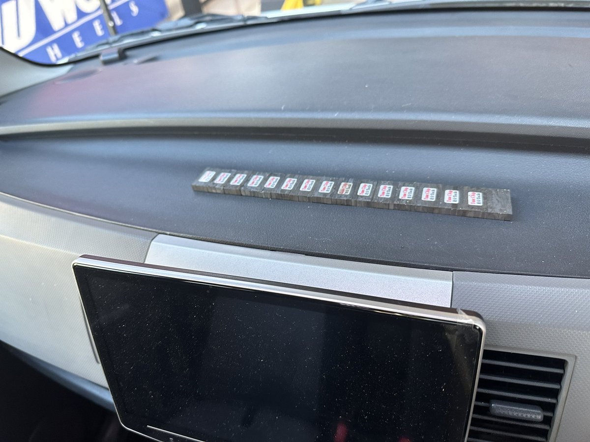 あしほん tweet media