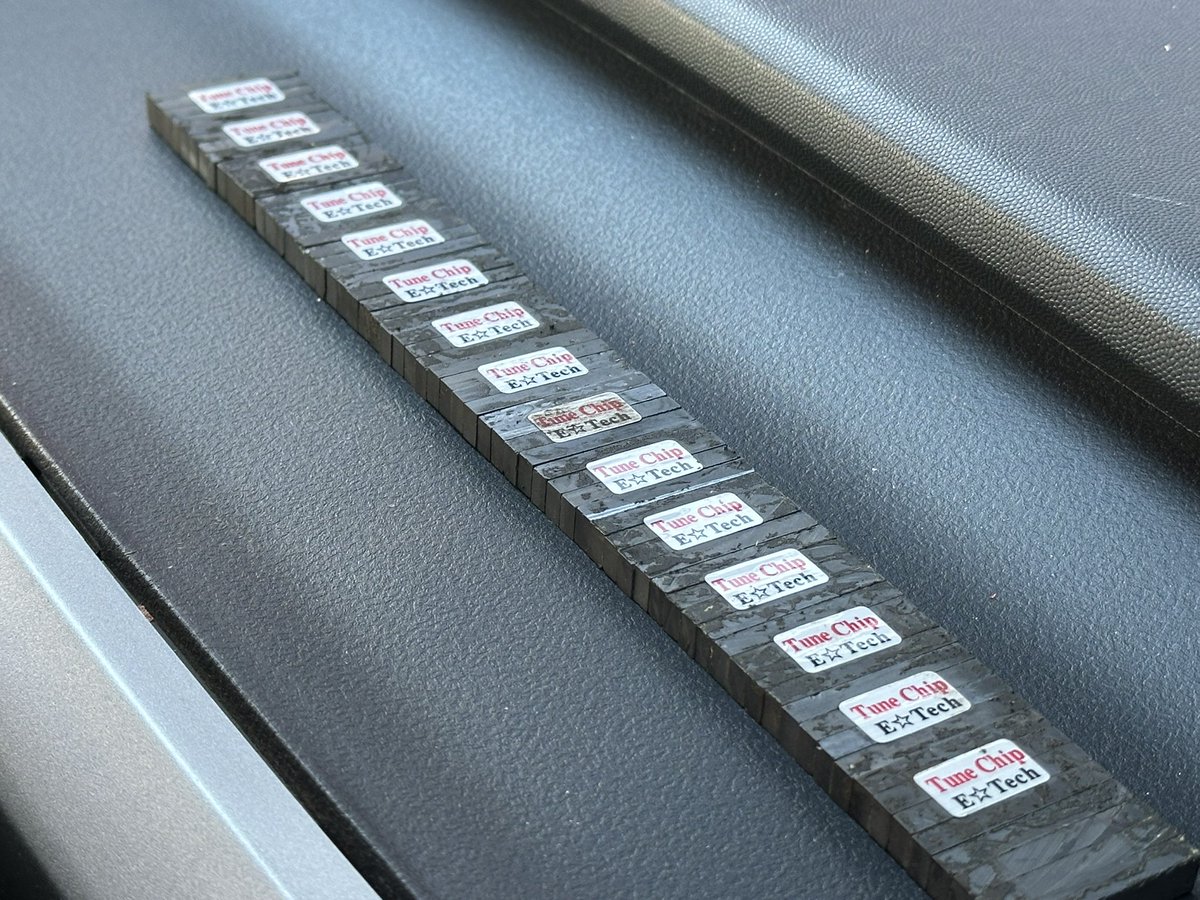 あしほん tweet media