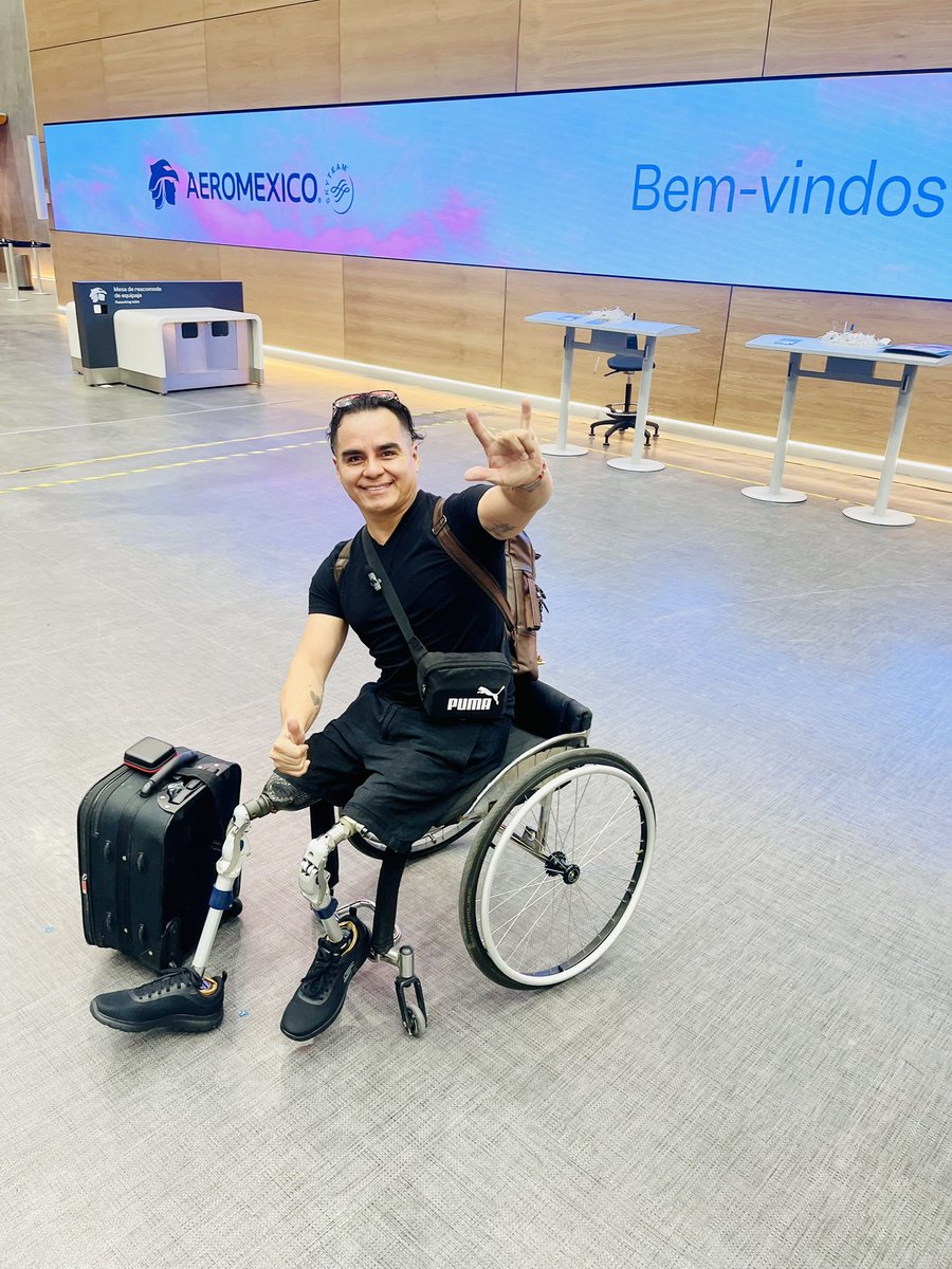 J2Grimaldo's tweet photo. “Siempre hay que decir que sí a nuevas aventuras, la vida es corta y el mundo grande”.

🇮🇹 🇩🇪 🏴󠁧󠁢󠁳󠁣󠁴󠁿 🇵🇹 🇪🇸 

#viajar #vivir #viajamas #viviresincreible 

♿️ https://t.co/nGpOvqjOA8