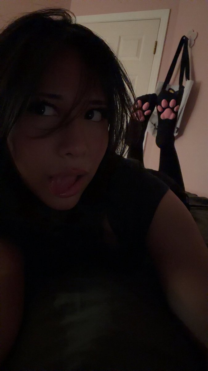 𝖿𝗋𝗈𝗌𝗍𝖾𝖽 tweet media