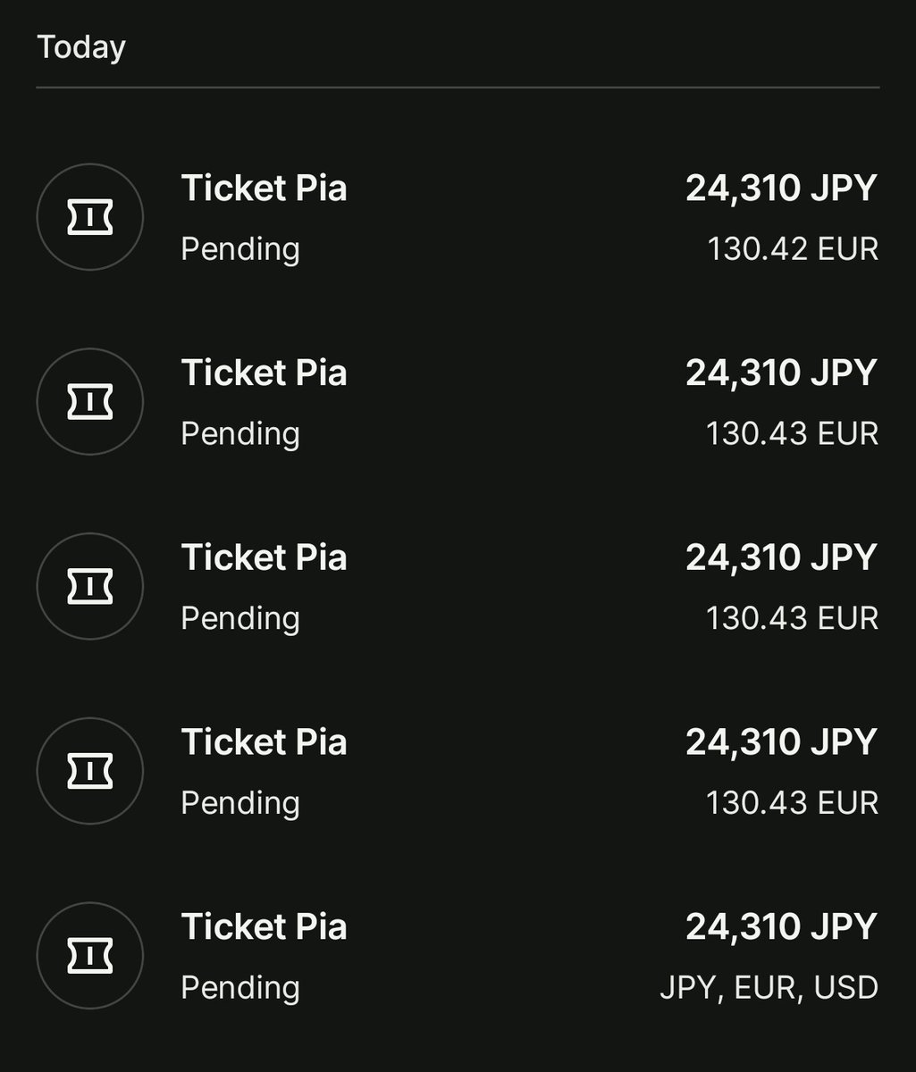 BlueWeabo's tweet photo. I wasnt expecting such a win yesterday. I am sadly not planning to go to Suisei tour or MGO, but was helping out a fellow friend. I may have won them a feast instead of a meal. https://t.co/ukyqLJkqMZ