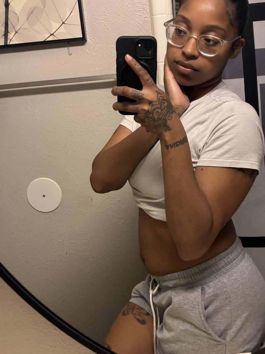 Crazyoverchloe's tweet image. Late night thirst trap #dallas #dtx #dfw