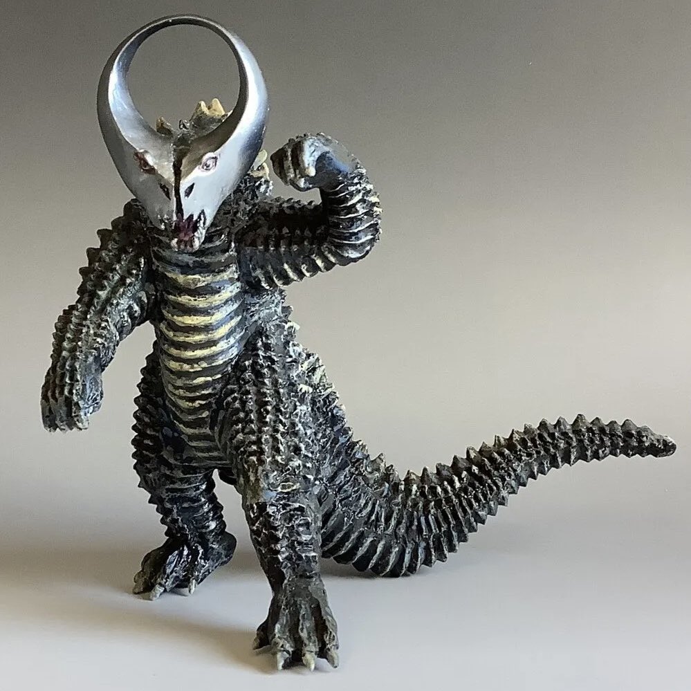 これを見たら必ずウルトラ怪獣の写真を貼る 成田亨オリジナル 宇輪