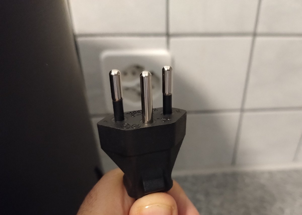 مِنشِن tweet media