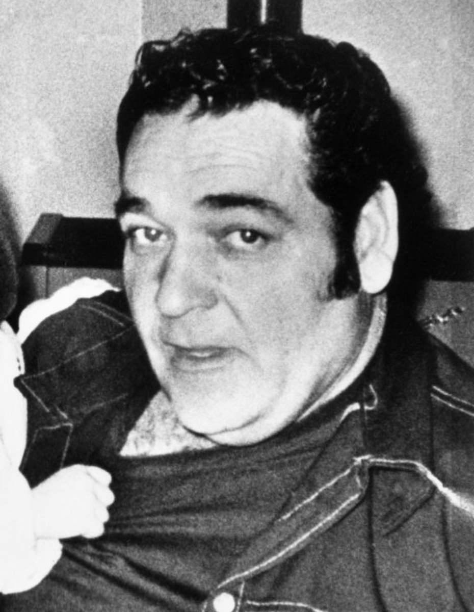 PrepSportsPlus's tweet image. Skidmore, #Missouri

July 10, 1981, Ken McElroy was shot and killed while sitting in his truck in front of townspeople. McElroy had long terrorized the community, facing numerous charges without conviction. When he was killed, no witnesses came forward, no one charged.