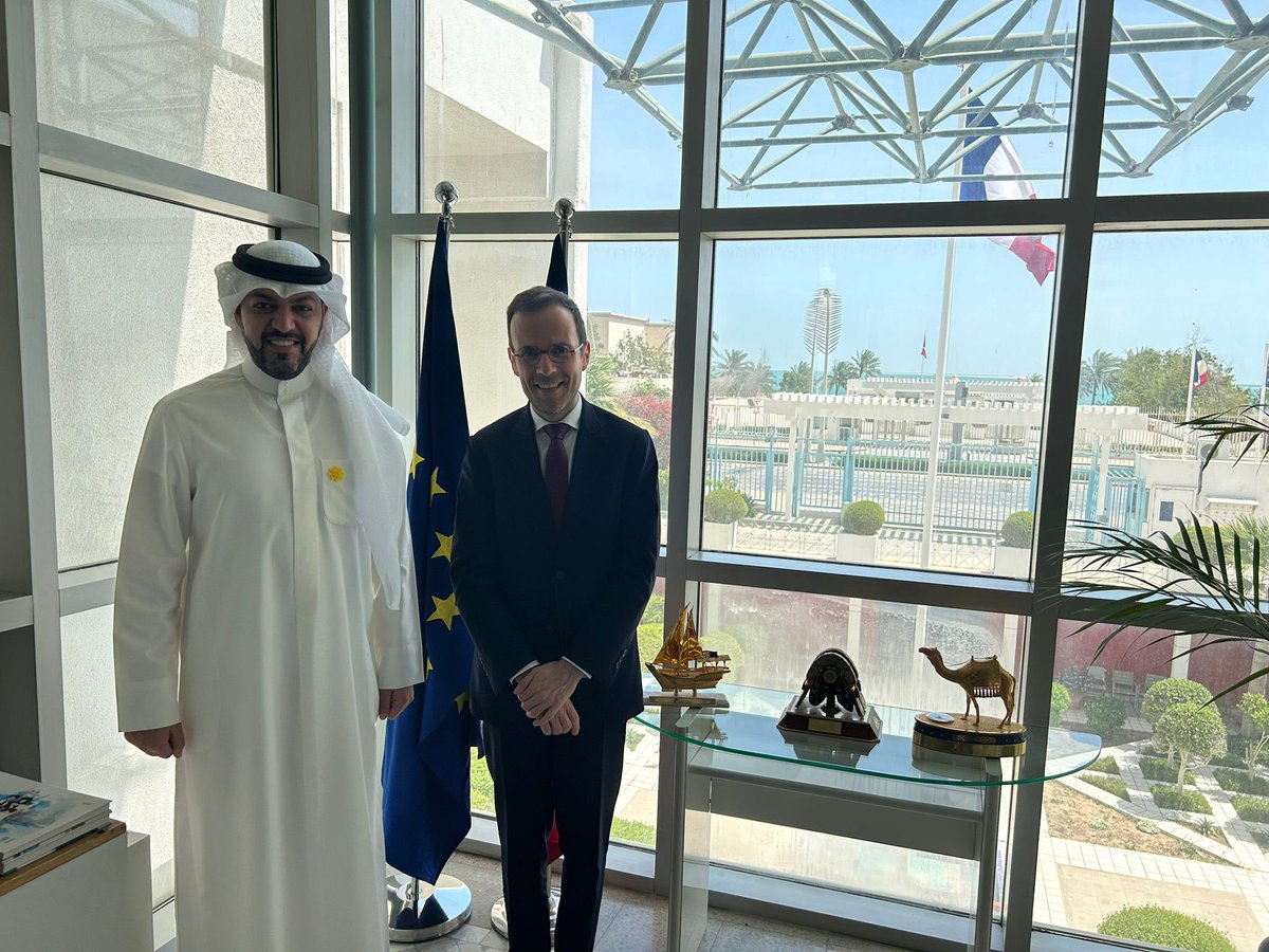 Très heureux de rencontrer mon nouveau collègue koweïtien, S.E. Ahmad Abdulrahman Al-Shuraim.

Nous ferons vivre au Qatar l’amitié et le partenariat stratégique entre la France et le Koweït.

🇰🇼🤝🇫🇷
