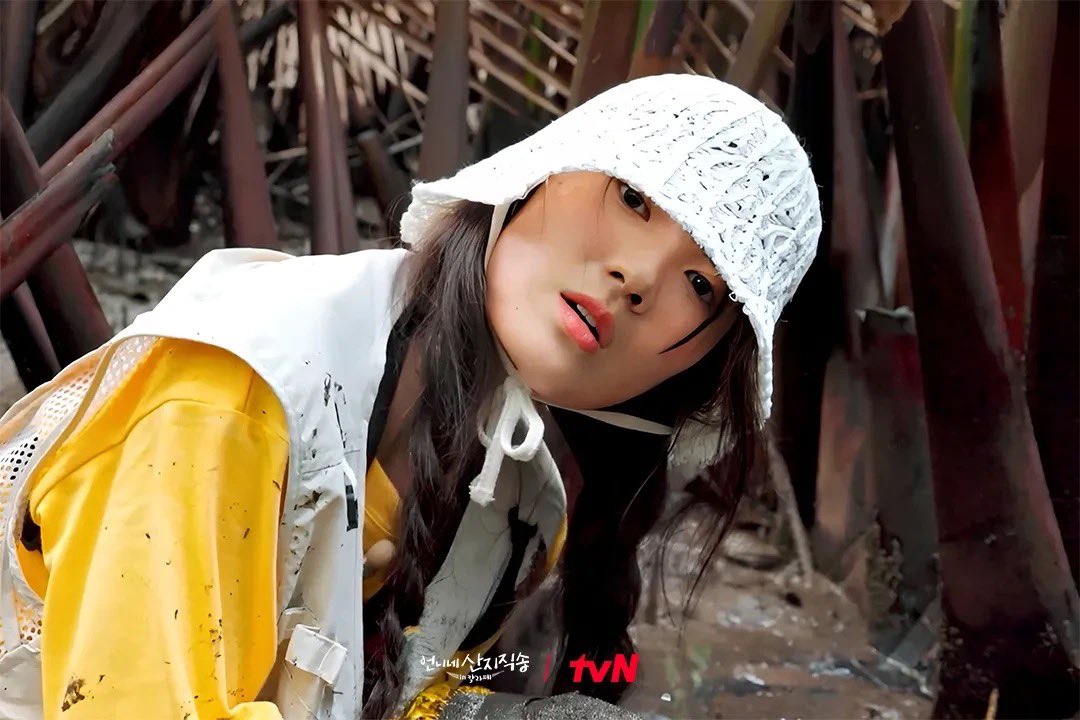 shiningstar0906's tweet image. Fresh off the Sea in Calape still cuts 🏝️

🔗 threads.com/@tvn.official/…

#김혜윤 #KimHyeYoon
#FreshOffTheSeaInCalape