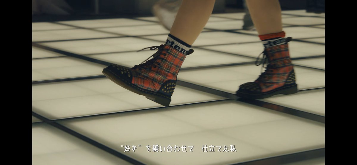 its_time_ADAMAS's tweet photo. いまだに信じられないんですけどPatch Walkの MVに上半身と足が映りました…………
音楽プラスアルファでこんなに最高な体験をさせてくれてありがとうLiSA、ツアー丸ごと含めてさいっこうの宝物になったよ😭
4枚目は真っ直ぐ歩む相方👣
#LiSA #Patchwalk #LiSAッ子 #LiSAパッチウォーク https://t.co/7Opp9uIqsS